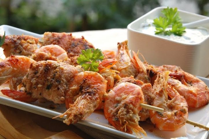 Somon si creveti la gratar cu sos tartar