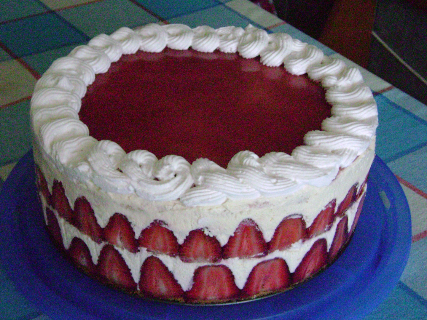 Tort vanilie si capsune