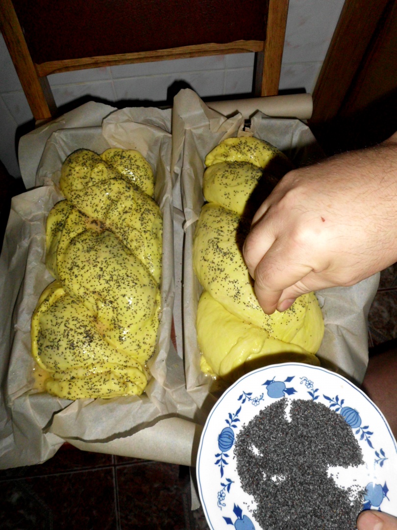 Cozonaci cu nuca si rahat