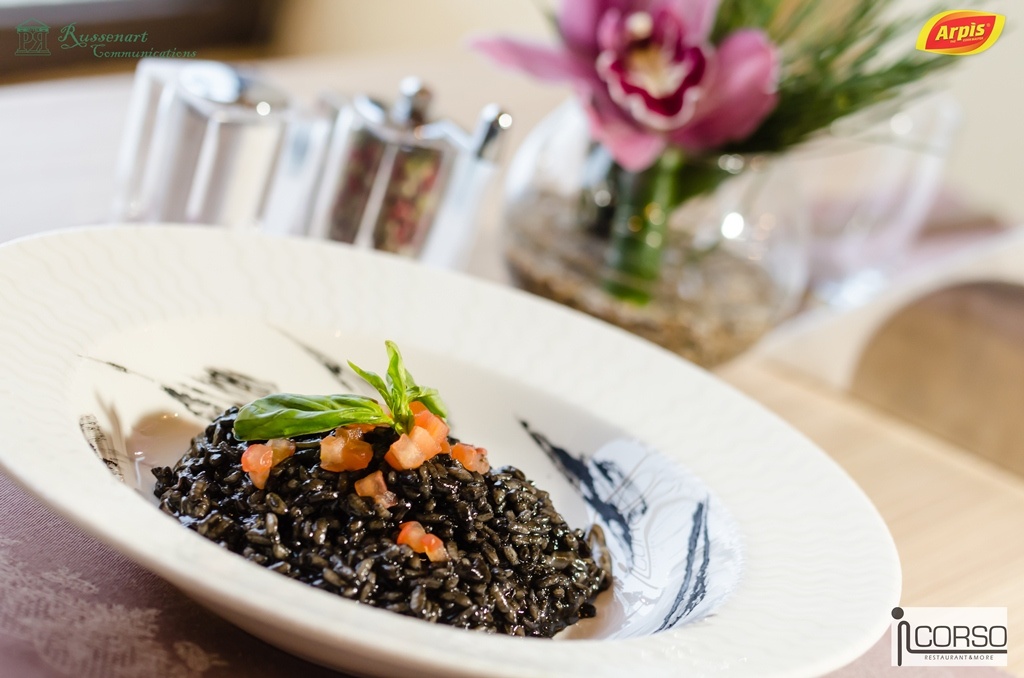 Risotto al negro di seppie