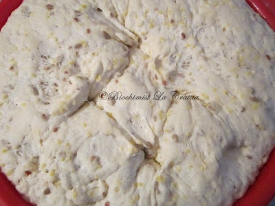 Paine cu mei si seminte