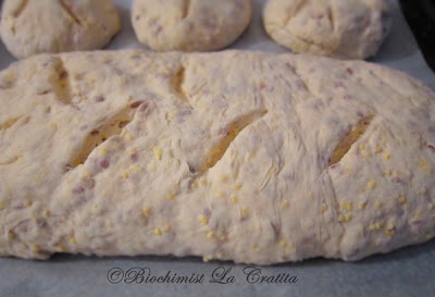 Paine cu mei si seminte