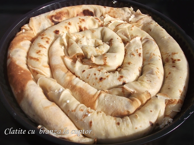 Clatite cu branza la cuptor