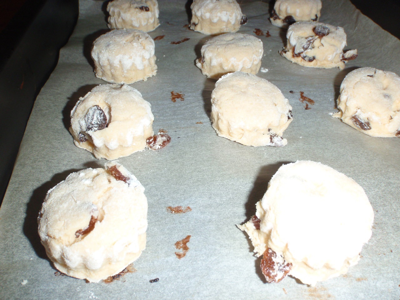 Mini scones cu stafide