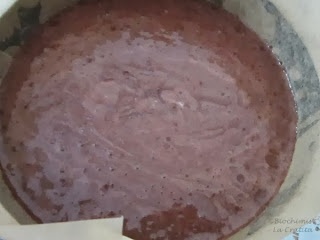 Tort etajat cu mascarpone, ciocolata, visine si zmeura