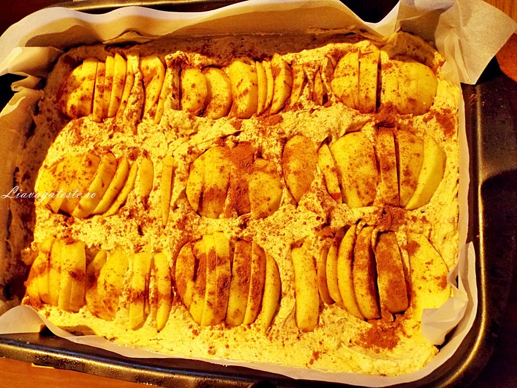 Prajitura cu mere si nuci