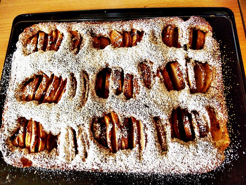 Prajitura cu mere si nuci