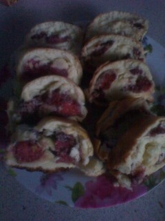 Strudel cu visine sau cirese