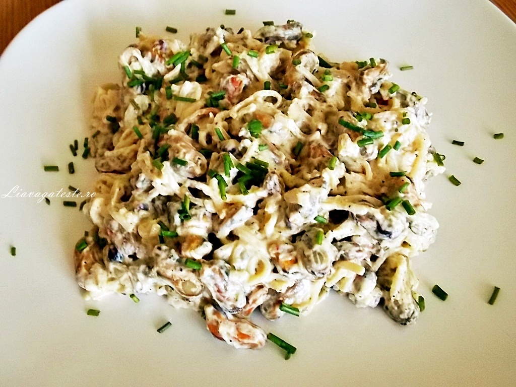 Scoici picante cu crema de branza