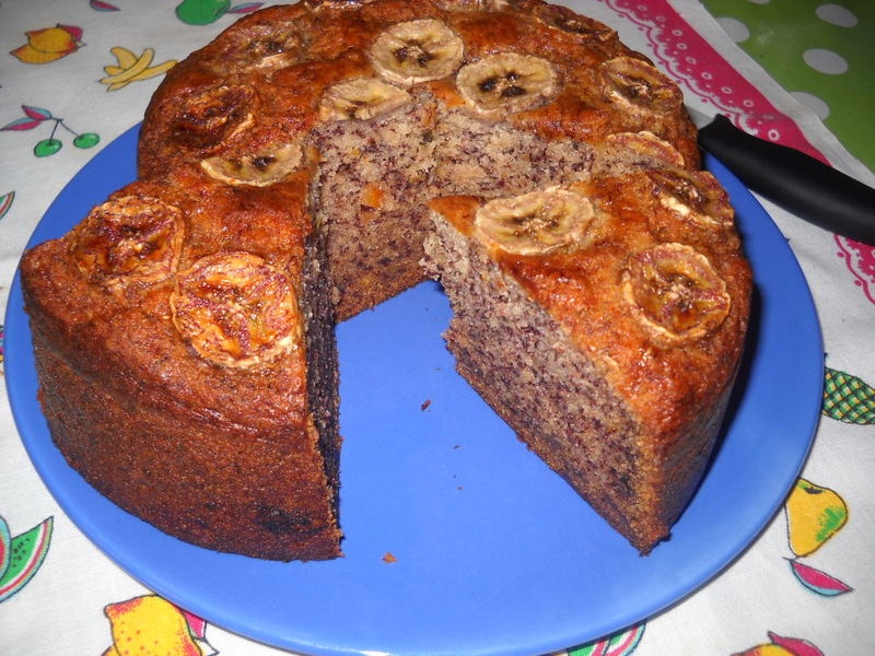 Chec de post cu banane si nuci. Reteta gustoasa, economica si usor de facut