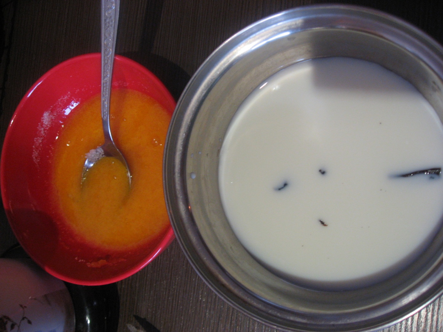 Prajitura cu crema englezeasca si caramel