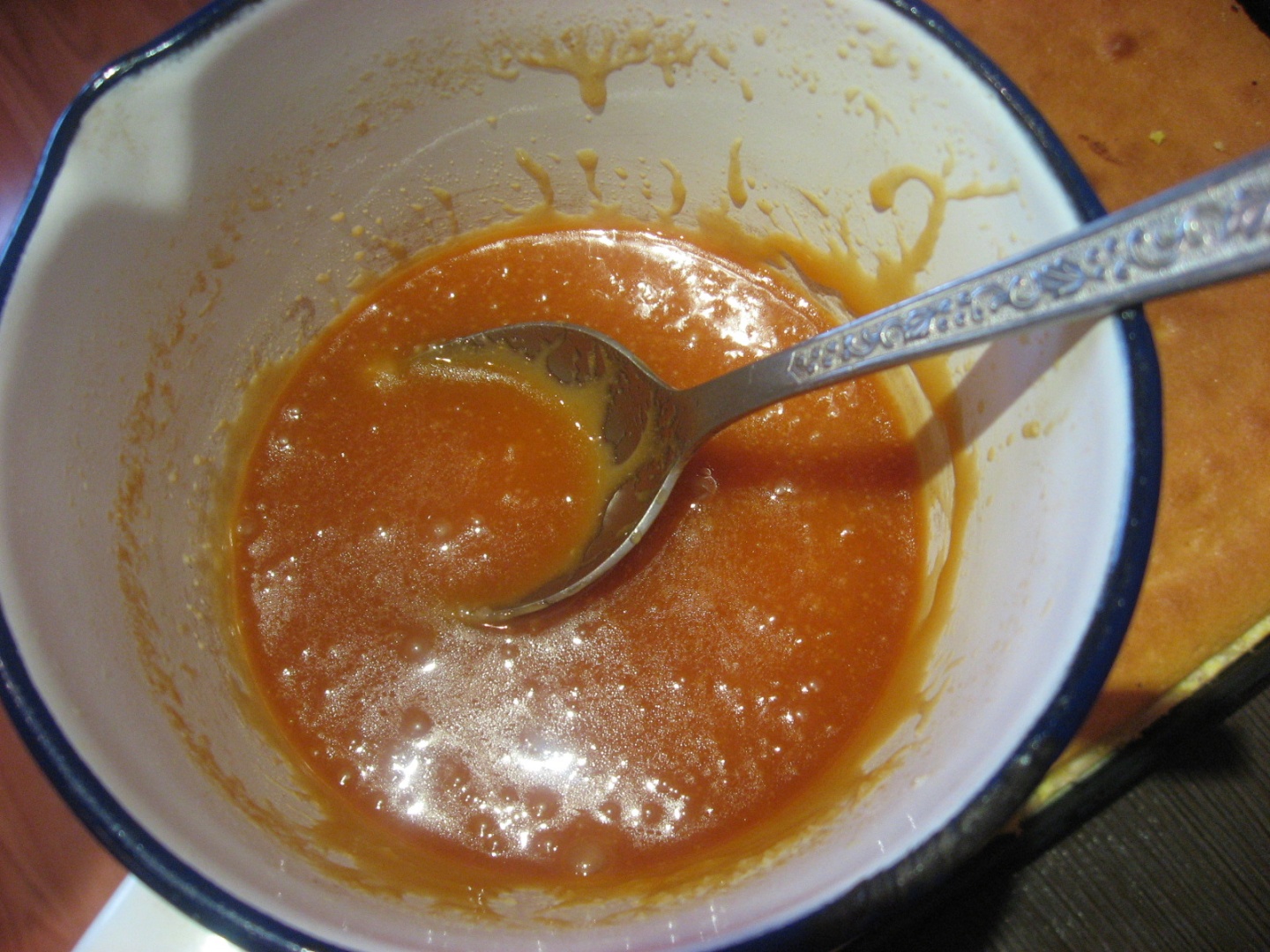 Prajitura cu crema englezeasca si caramel