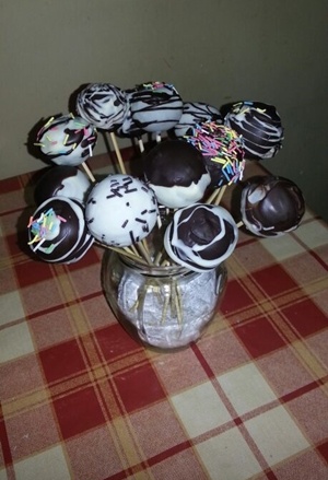 Prajitura acadea (cake pops)