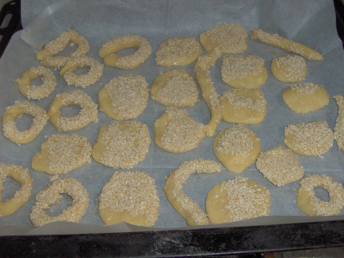 Fursecuri sarate cu parmezan