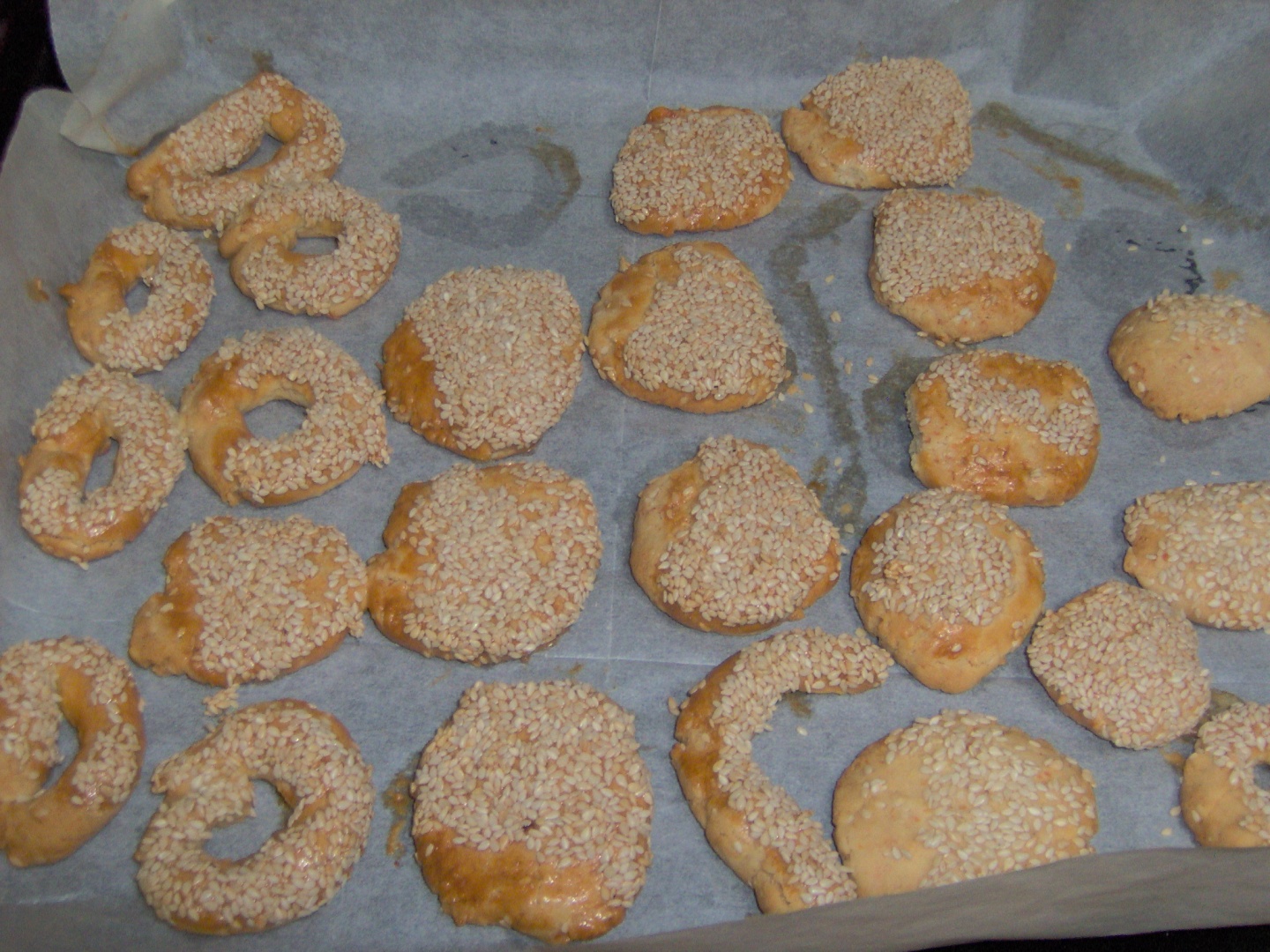 Fursecuri sarate cu parmezan