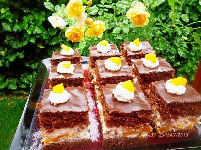 Prajitura pufoasa cu piersici