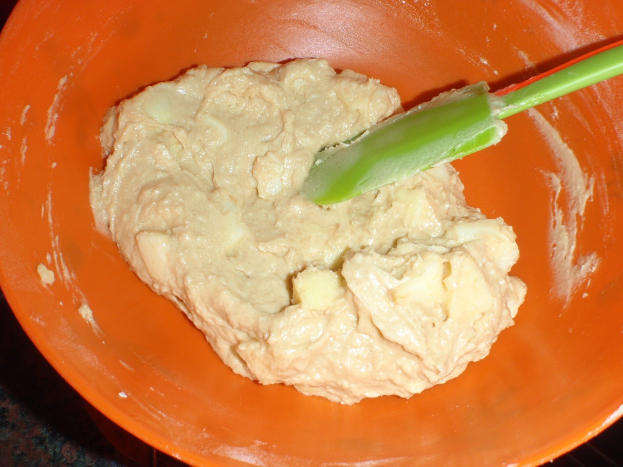 Chec cu mere si glazura de gem