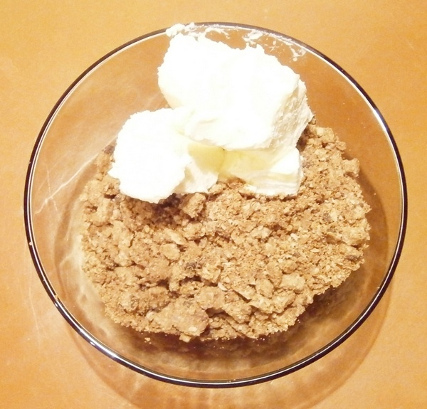 Tort marmorat cu branza si ciocolata