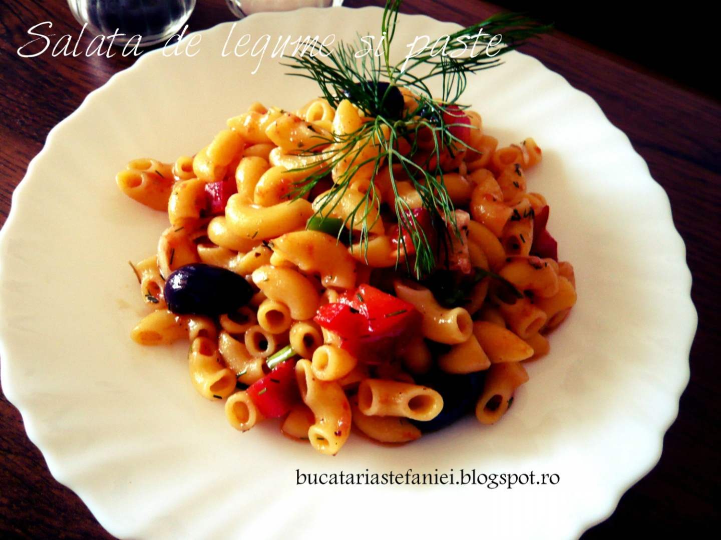 Salata de legume si paste