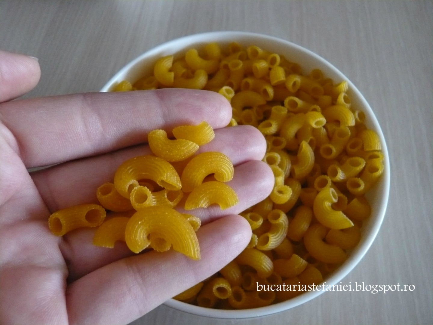 Salata de legume si paste