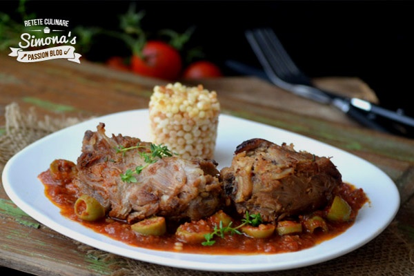 Miel cu masline si sos de ansoa