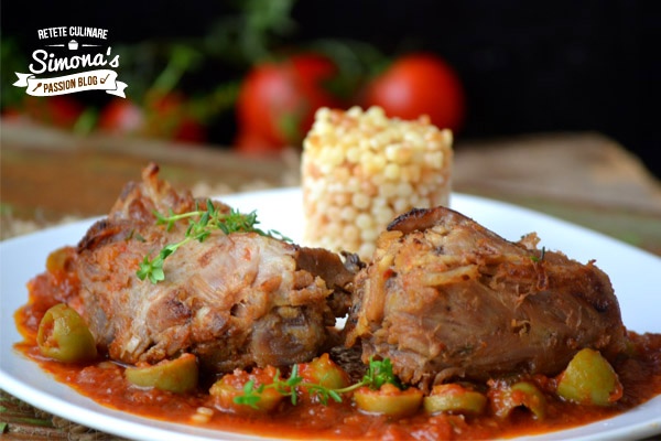 Miel cu masline si sos de ansoa