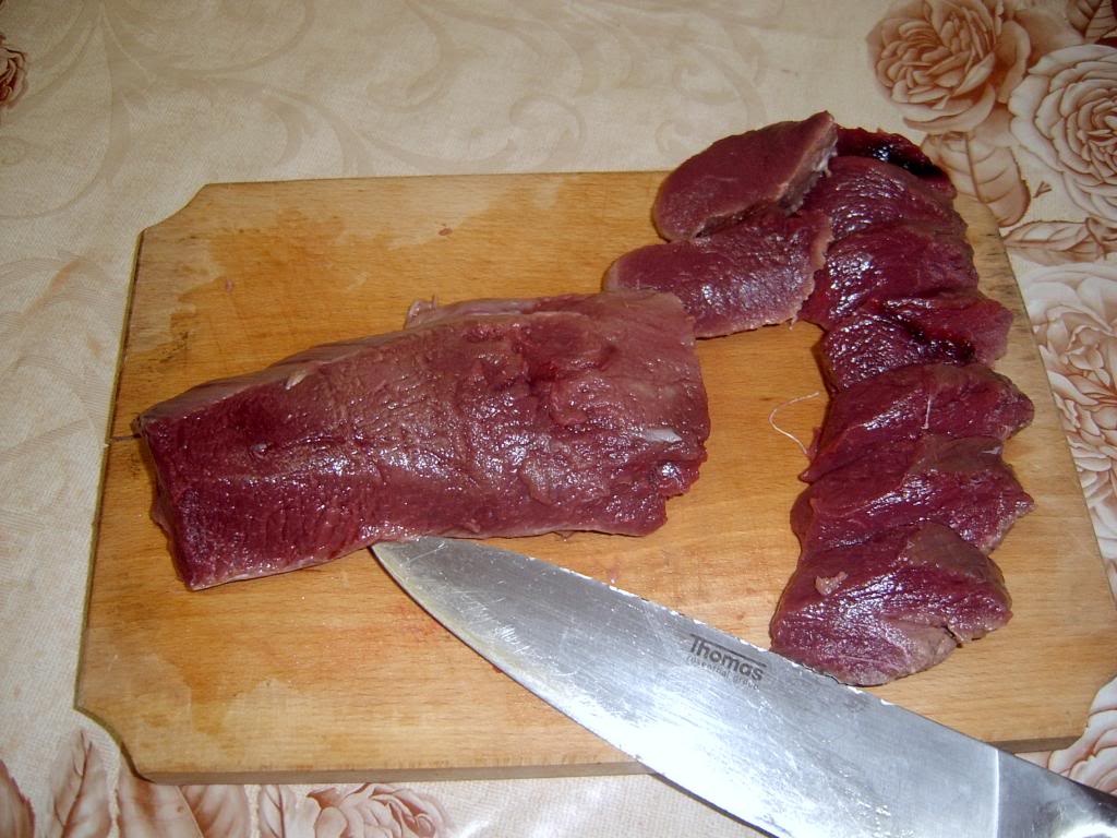 Medalion de caprioara cu sos de mure