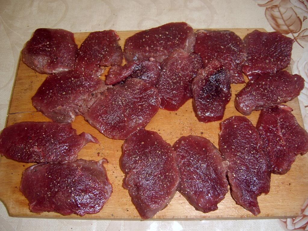 Medalion de caprioara cu sos de mure