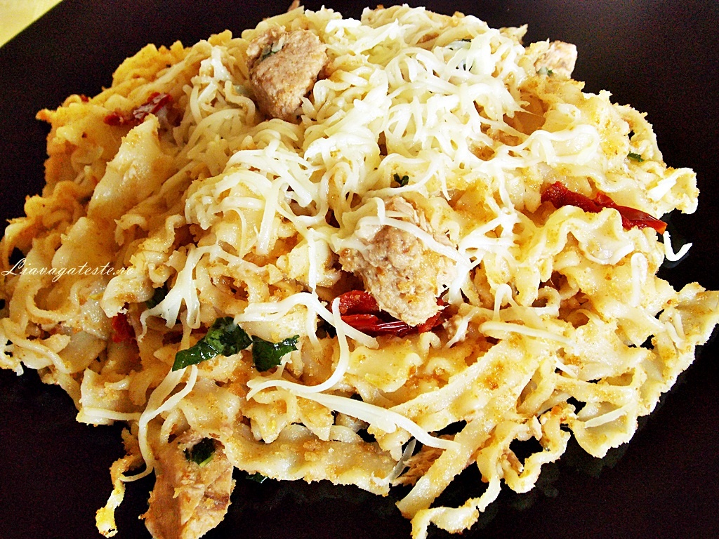 Paste cu ton, lamaie si menta