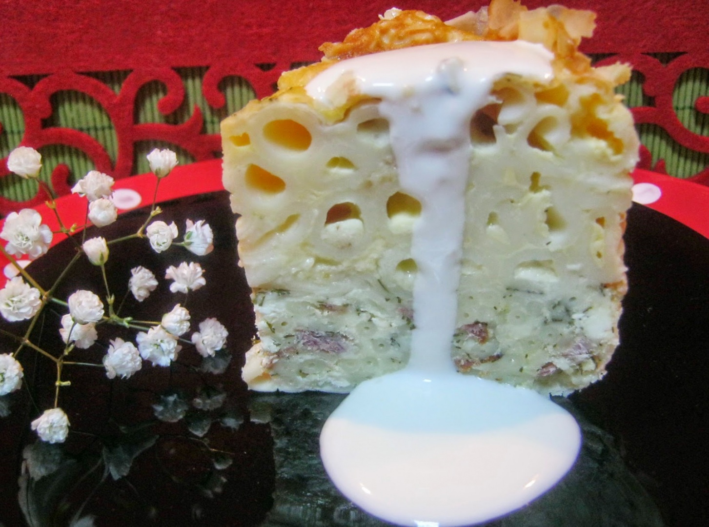 Pastitsio cu branza sunca si sos bechamel