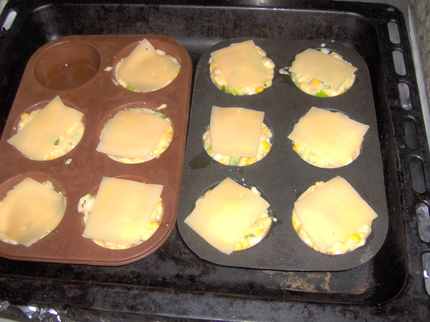 Muffin cu branza si porumb