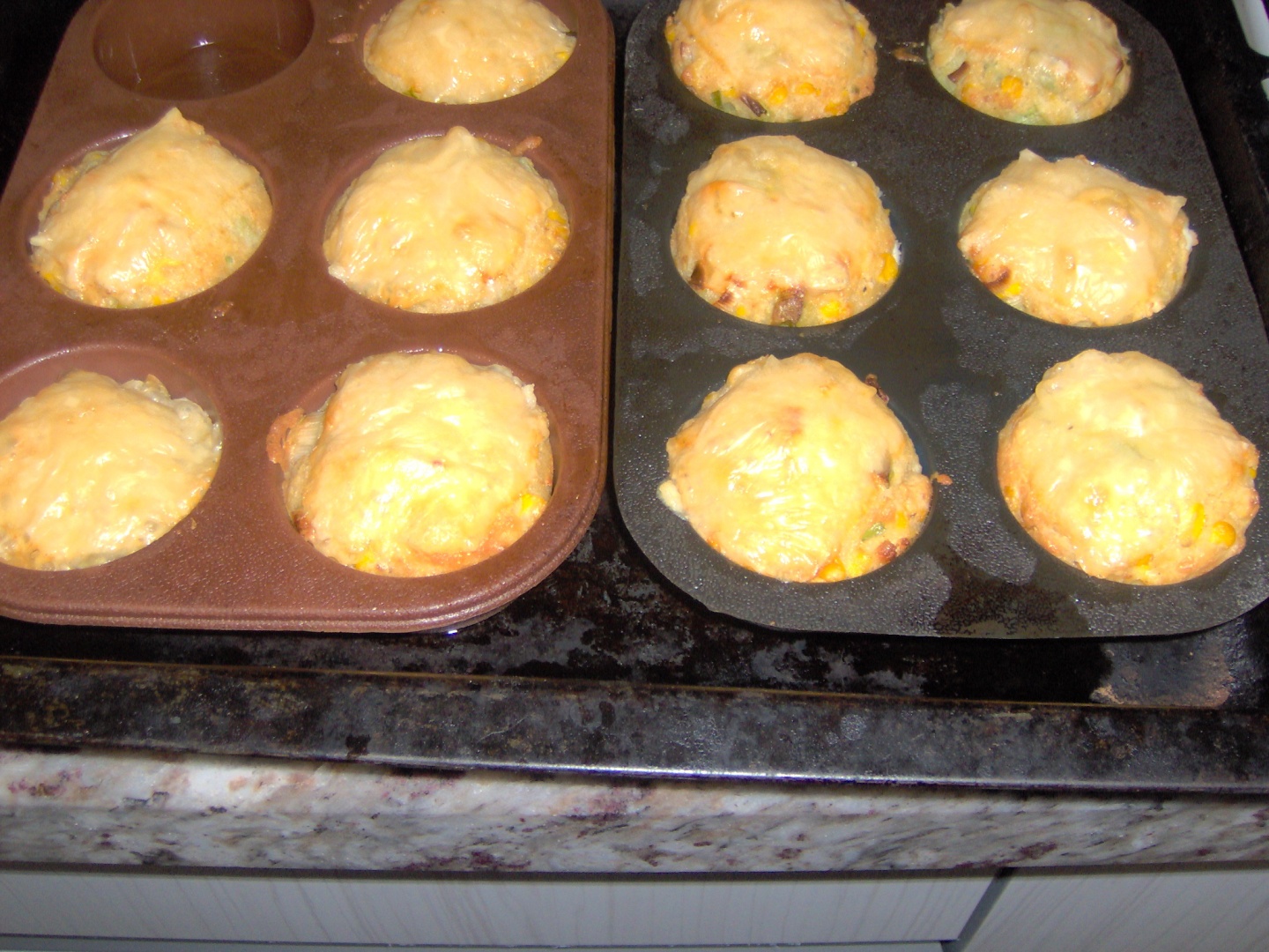 Muffin cu branza si porumb