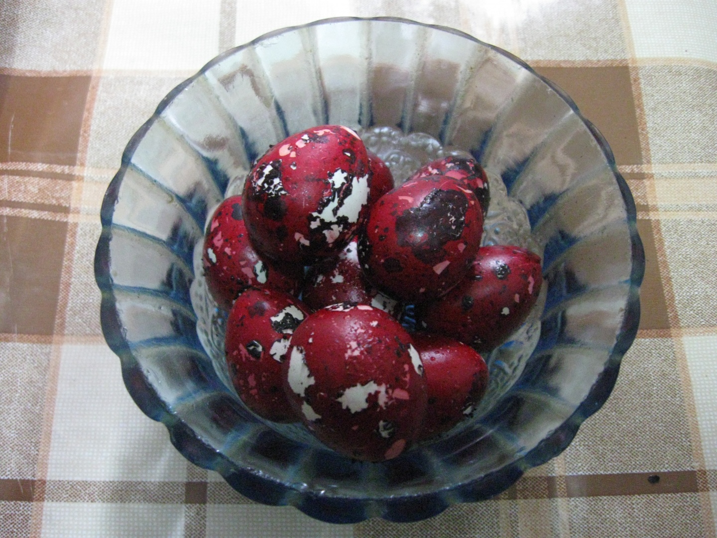 ŞALĂU CU MAIONEZĂ ŞI OUĂ DE PREPELIŢĂ