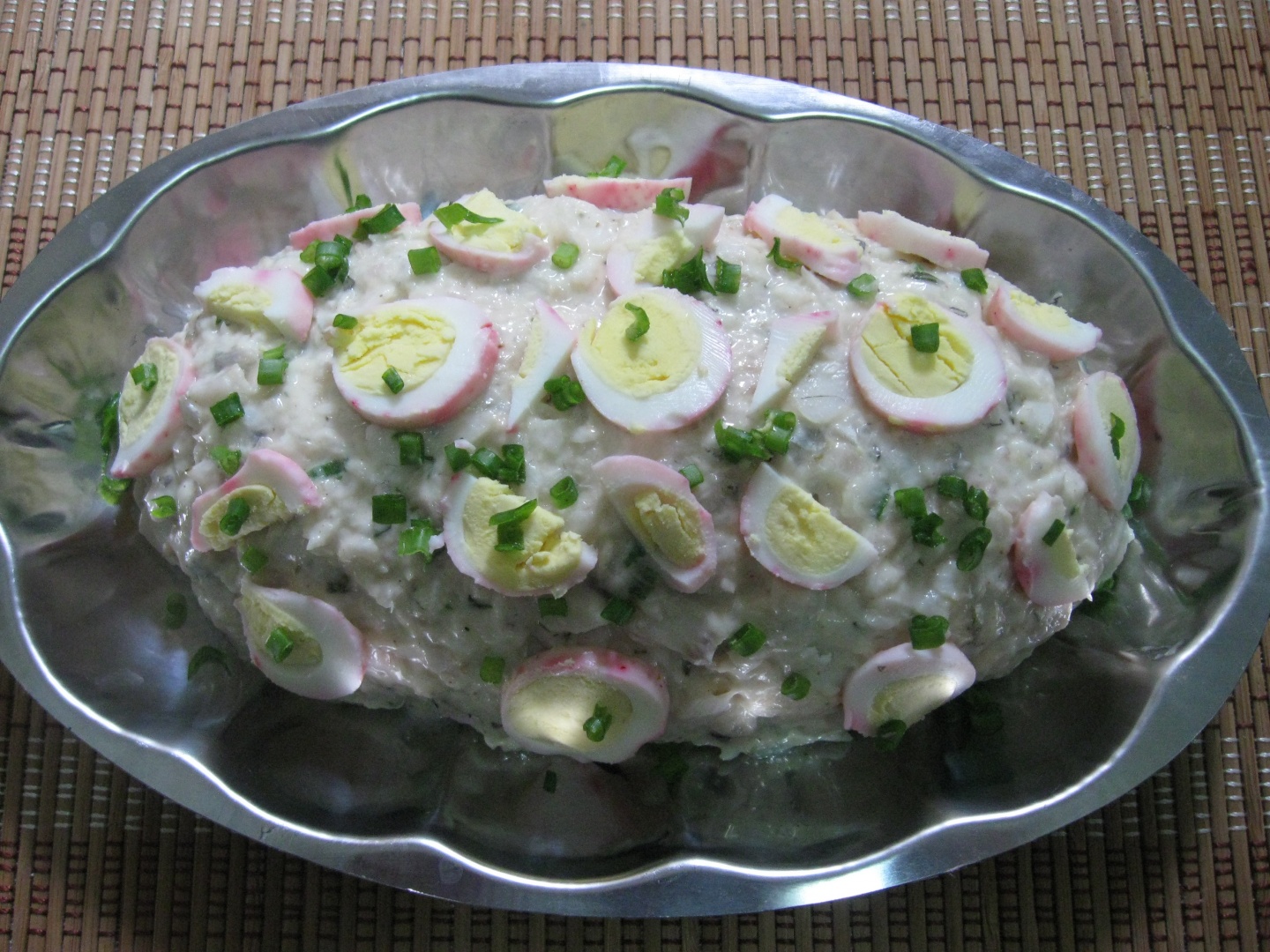 ŞALĂU CU MAIONEZĂ ŞI OUĂ DE PREPELIŢĂ