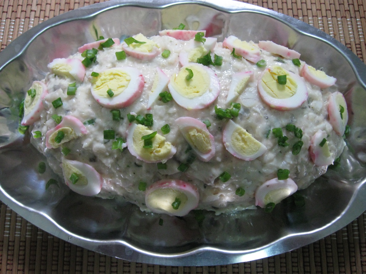 ŞALĂU CU MAIONEZĂ ŞI OUĂ DE PREPELIŢĂ