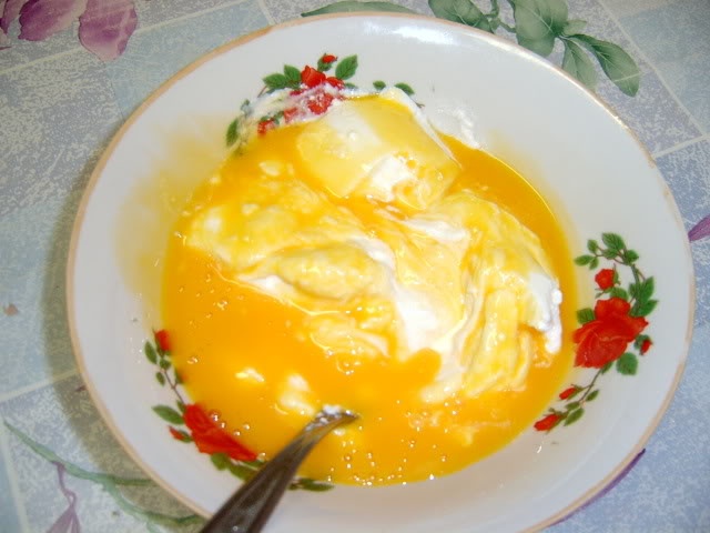 Rulada aperitiv cu branza si sunca de pui