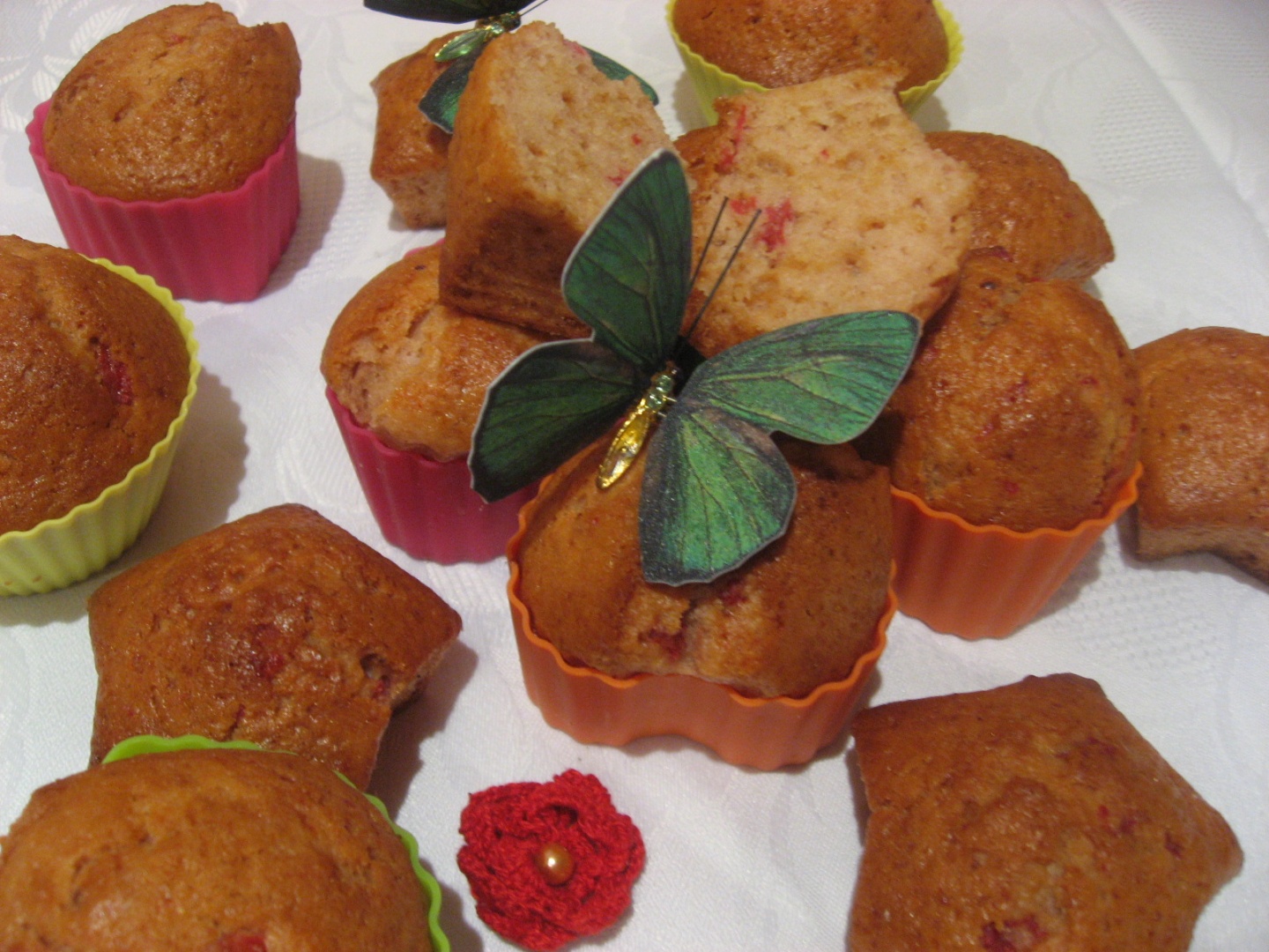 Briose cu dulceata de trandafiri