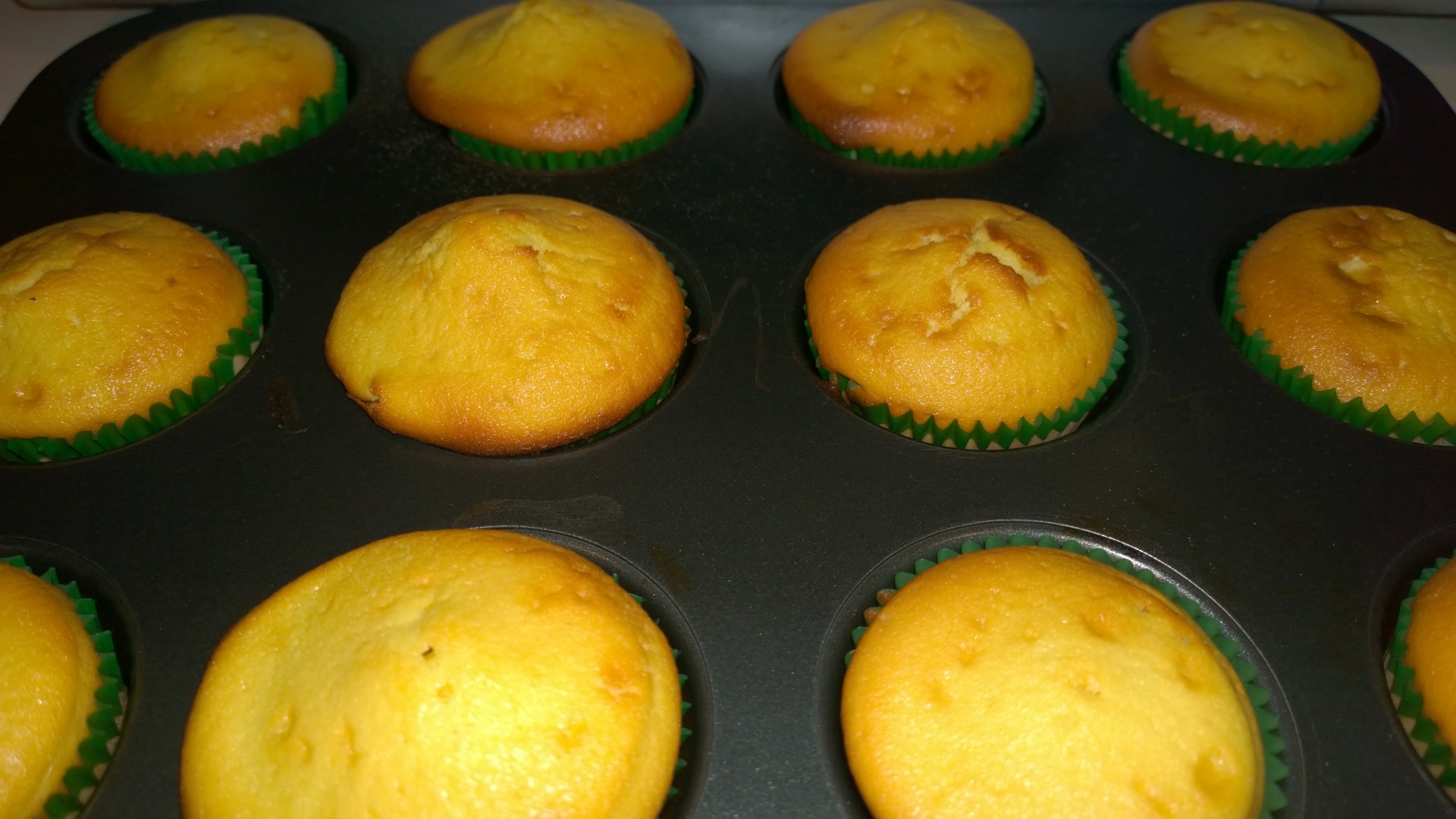 Brioșe cu iaurt și lămâie