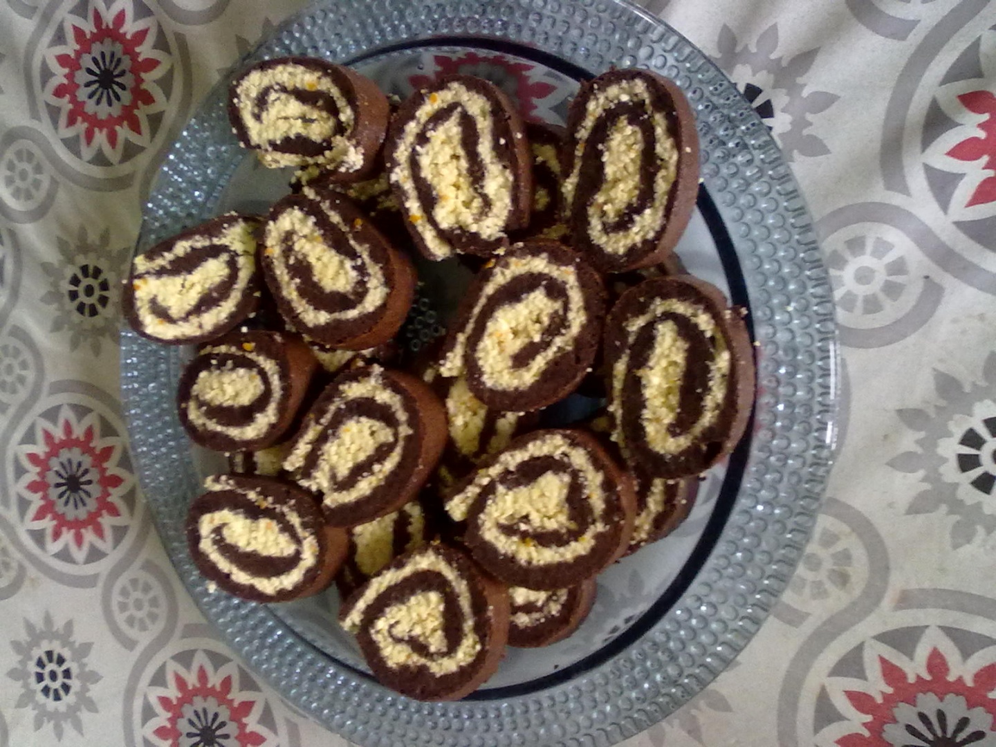 Rulada de ciocolata cu branza de vaci