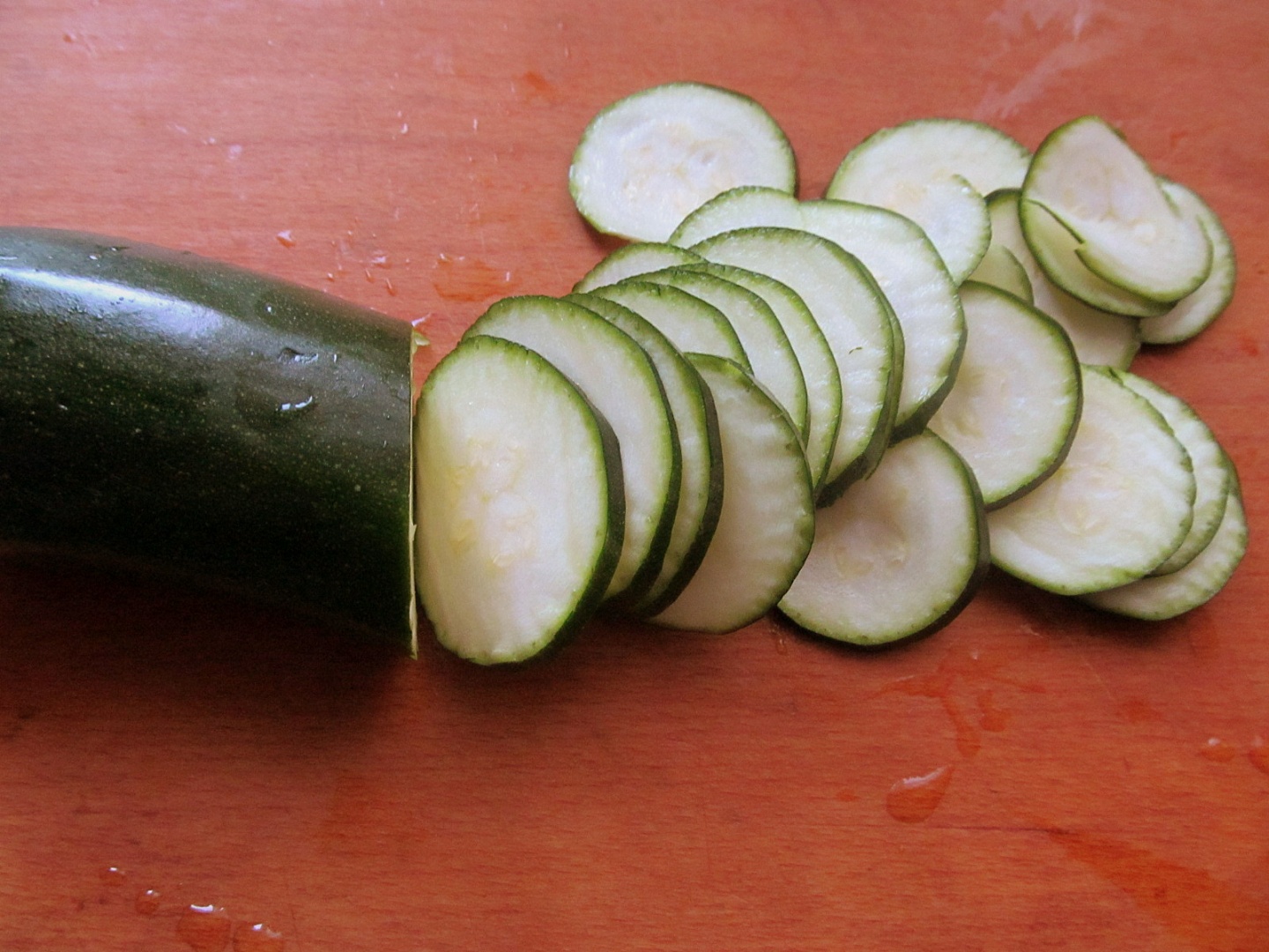Spaghetti cu creveți și zucchini