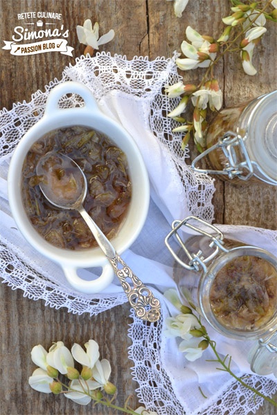 Dulceata din flori de salcam