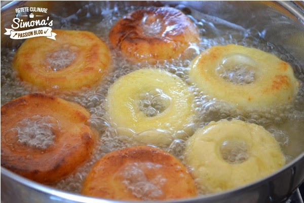 Reţetă de preparare a papanaşilor