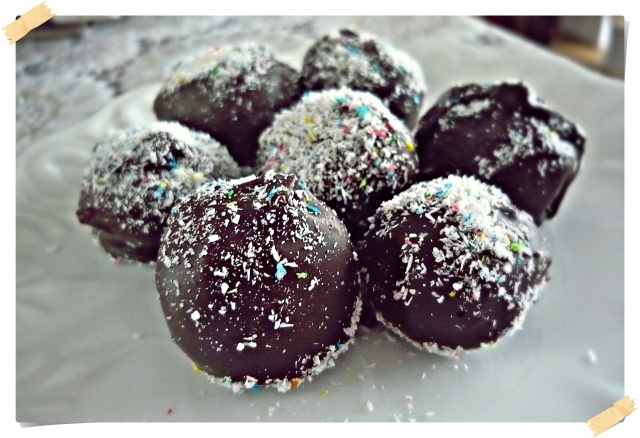 Bile cu vişine şi Oreo