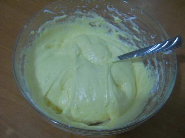 Rulada cu frisca si capsuni