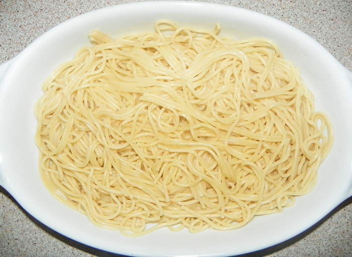 Spaghete la cuptor cu chiftelute picante