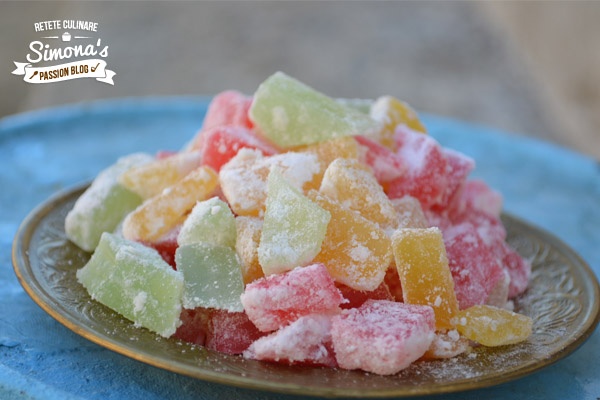 Cornulete cu untura si rahat. Se topesc in gura de fragede ce sunt