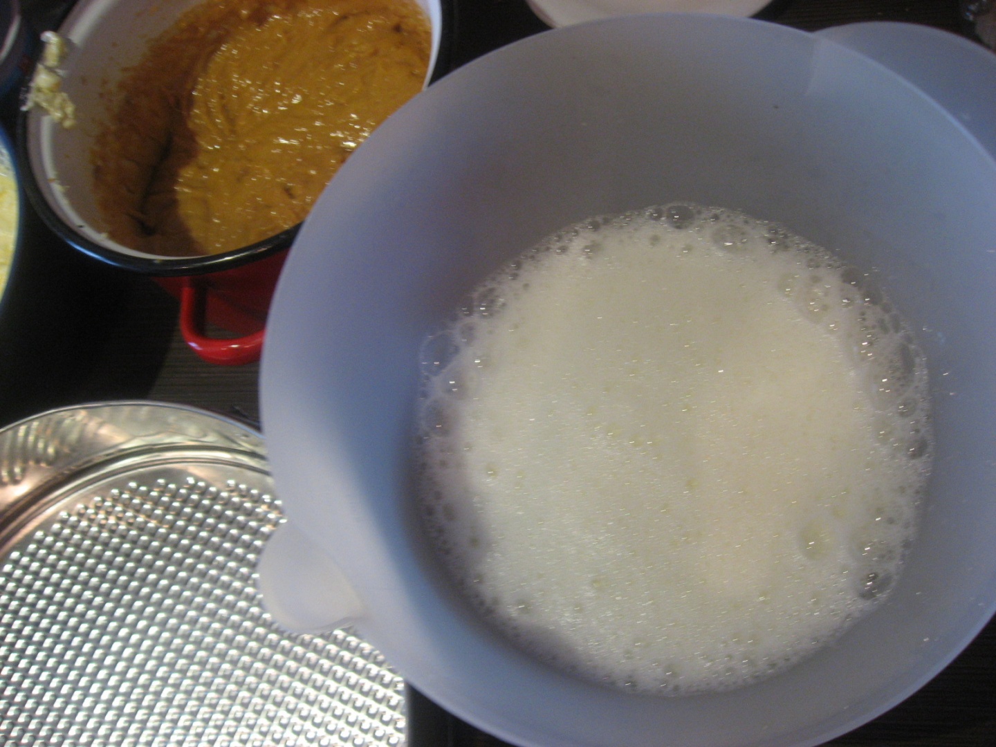 Prajitura cu branza si crema de oua