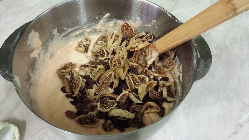 Carrot Cake cu fructe uscate