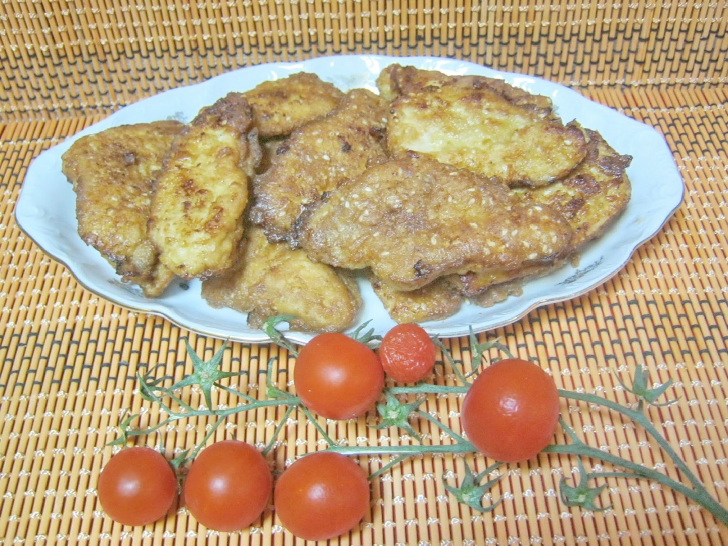 Fasii din piept de pui Shanghai cu susan si pesmet