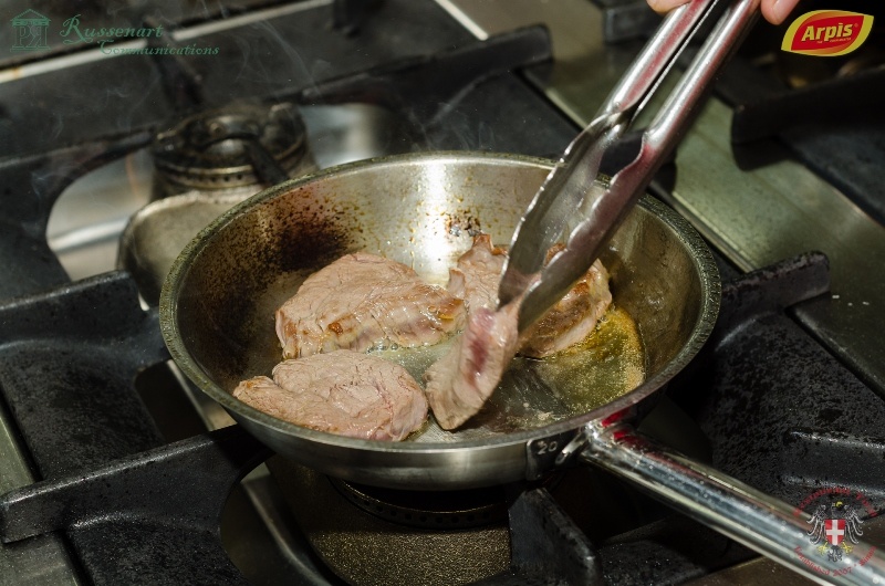 Muschiulet de vitel cu pastel de legume